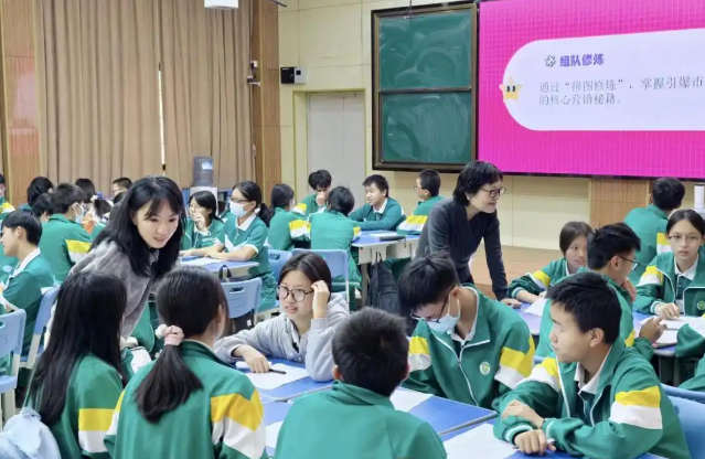 一直在探究打破傳統高考升學的單一途徑為學生提供更多元和面向未來